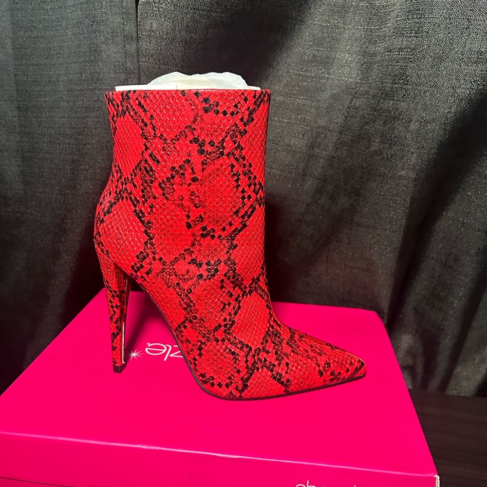 Clarise Booties